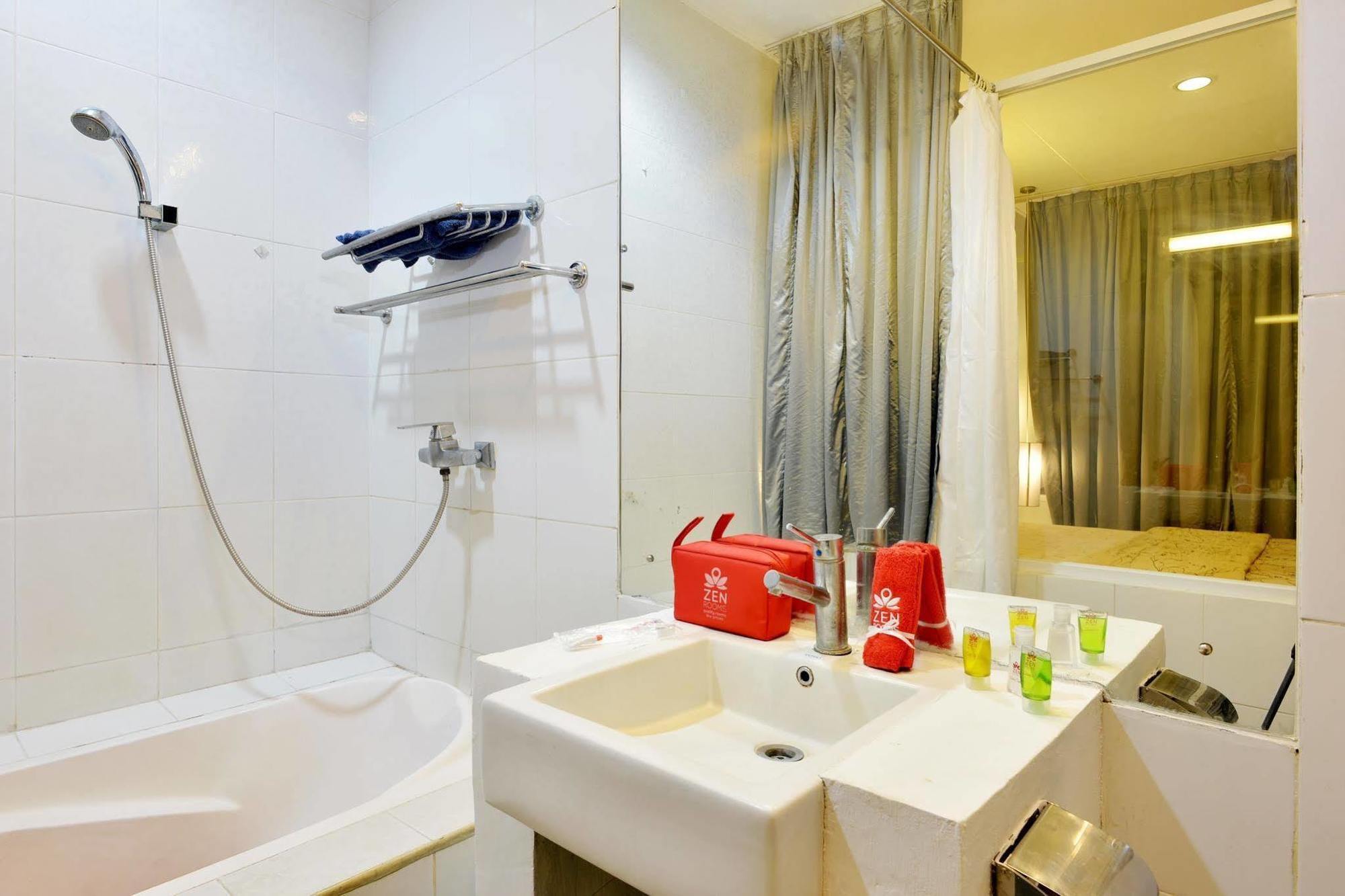 Zen Premium Kemang Timur Dżakarta Zewnętrze zdjęcie